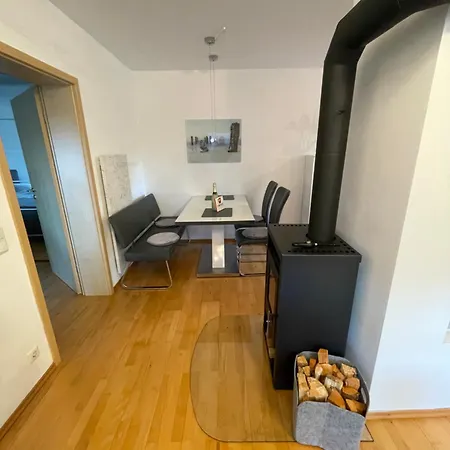 شقة Grosse Gemuetliche Landshut, 24-7, Wlan, Parkplatz, Ausgestattet *